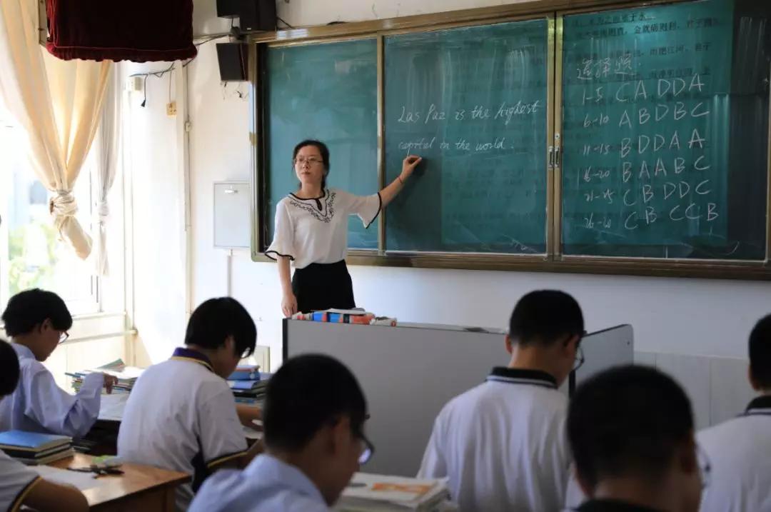 荣成市第三中学教师程珊珊:情系学子 师爱无疆