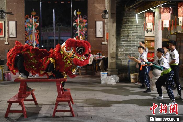 点击进入下一页