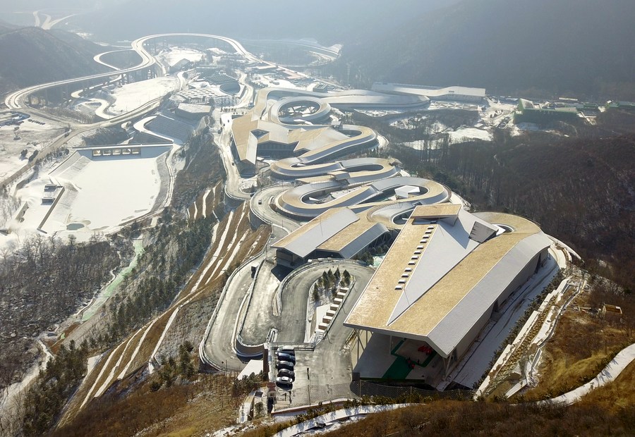 the National Sliding Center in Yanqing District (XinhuaZhang Chenlin).jpg