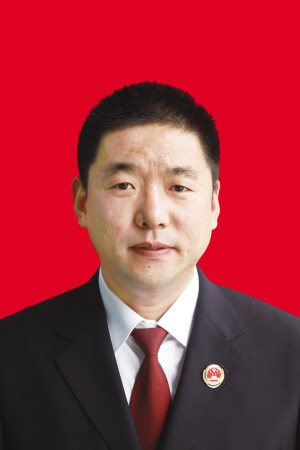 "2010年,李新调任预防科科长,这对于从没有预防工作